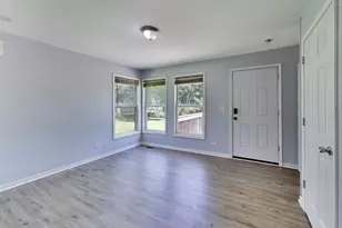 420 Lily Ln, Lakemoor, IL 60051 - Photo 14