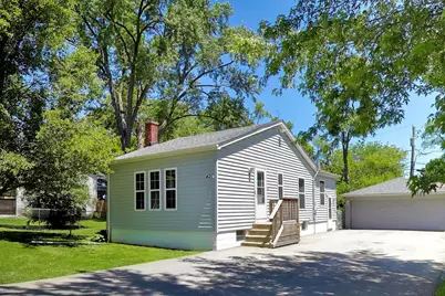 420 Lily Lane, Lakemoor, IL 60051 - Photo 2