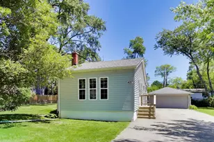 420 Lily Ln, Lakemoor, IL 60051 - Photo 1