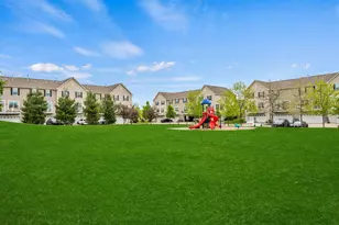 541 Cimmaron Cir, Crystal Lake, IL 60012 - Photo 22