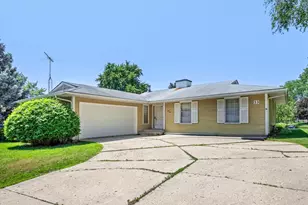 33 Somerset Rd, Montgomery, IL 60538 - Photo 1