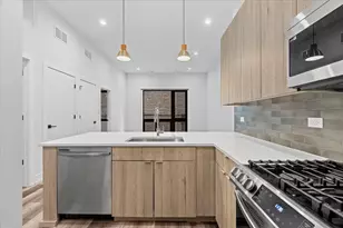 2317 N Clark St, Chicago, IL 60614 - Photo 2