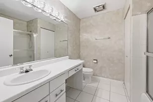 175 Lake Blvd, Buffalo Grove, IL 60089 - Photo 14