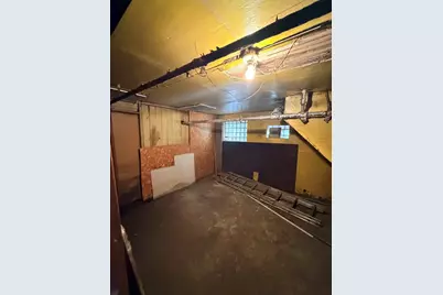 8534 S Bennett Avenue, Chicago, IL 60617 - Photo 12