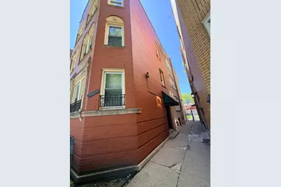 8534 S Bennett Avenue, Chicago, IL 60617 - Photo 4