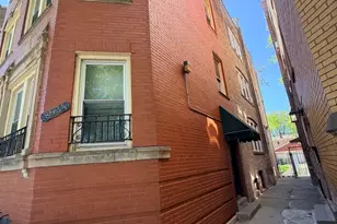 8534 S Bennett Ave, Chicago, IL 60617 - Photo 4
