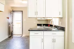 10519 S Avers Ave, Chicago, IL 60655 - Photo 20