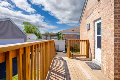 10519 S Avers Avenue, Chicago, IL 60655 - Photo 32