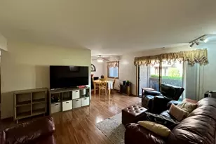15801 Peggy Ln, Oak Forest, IL 60452 - Photo 4