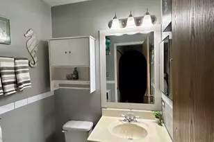 15801 Peggy Ln, Oak Forest, IL 60452 - Photo 8