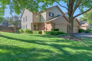 312 Cromwell Ct, Westmont, IL 60559 - Photo 1