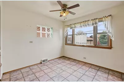 6354 S Austin Avenue, Chicago, IL 60638 - Photo 16