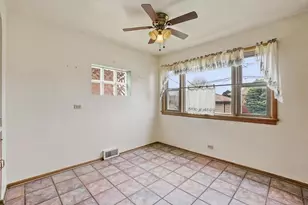 6354 S Austin Ave, Chicago, IL 60638 - Photo 16