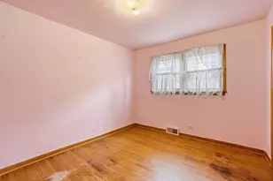 6354 S Austin Ave, Chicago, IL 60638 - Photo 10