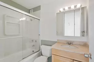 1960 N Lincoln Park W, Chicago, IL 60614 - Photo 8