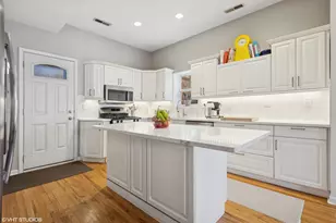 2644 N Washtenaw Ave, Chicago, IL 60647 - Photo 6