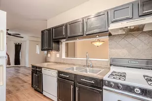 7037 S Crandon Ave, Chicago, IL 60649 - Photo 10