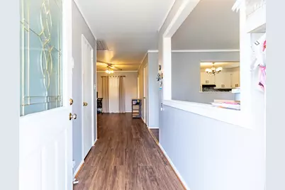 517 N Manchester Drive, Chicago Heights, IL 60411 - Photo 4