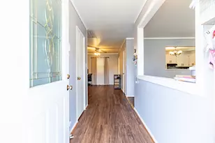 517 N Manchester Dr, Chicago Heights, IL 60411 - Photo 4