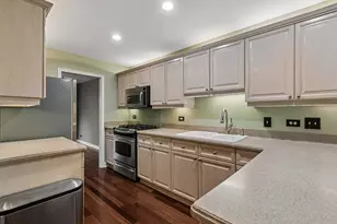 16 Wimbledon Ct, Lincolnshire, IL 60069 - Photo 14