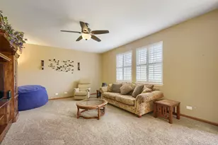908 Angelica Cir, Joliet, IL 60431 - Photo 6