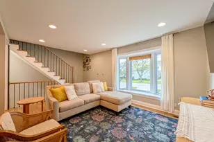 1931 Governors Ln, Hoffman Estates, IL 60169 - Photo 12
