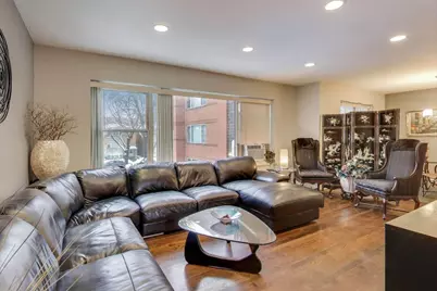 2641 W Fitch Avenue #2, Chicago, IL 60645 - Photo 2