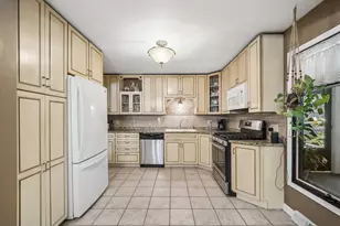 138 Kimberly Rd, East Dundee, IL 60118 - Photo 4