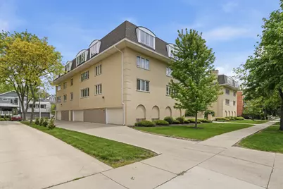 75 6th Avenue #304, La Grange, IL 60525 - Photo 2