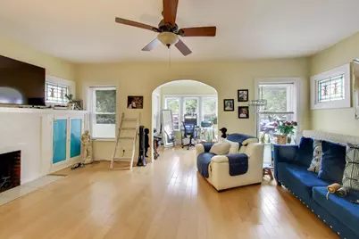 3848 W Irving Park Road, Chicago, IL 60618 - Photo 2