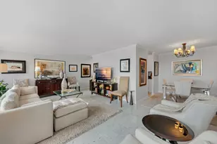 111 E Chestnut St, Chicago, IL 60611 - Photo 6