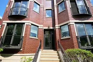 2038 W Iowa St, Chicago, IL 60622 - Photo 1