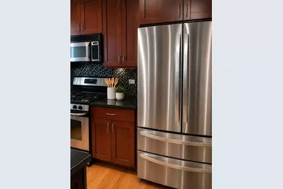 2038 W Iowa Street #2W, Chicago, IL 60622 - Photo 10