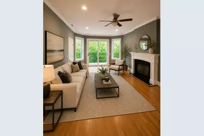 2038 W Iowa Street #2W, Chicago, IL 60622 - Photo 2