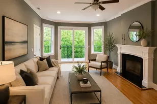 2038 W Iowa St, Chicago, IL 60622 - Photo 2