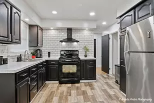 1320 Glenwood Ave, Waukegan, IL 60085 - Photo 12