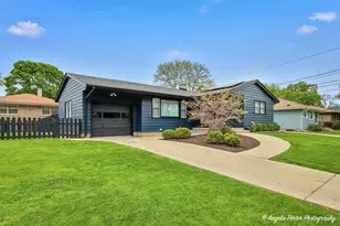 1320 Glenwood Ave, Waukegan, IL 60085 - Photo 2
