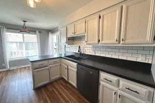 1511 Longwood Dr, Sycamore, IL 60178 - Photo 6