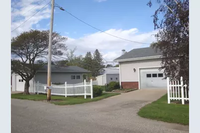 429 W Koplin Avenue, Cissna Park, IL 60924 - Photo 6