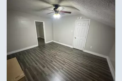 230 E Elm Street, Sycamore, IL 60178 - Photo 16