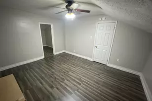 230 E Elm St, Sycamore, IL 60178 - Photo 16