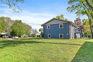 1101 Burr St, Lake in the Hills, IL 60156 - Photo 20