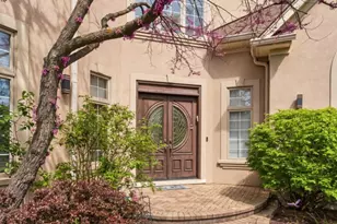 1745 Sundrop Cir, Highland Park, IL 60035 - Photo 2