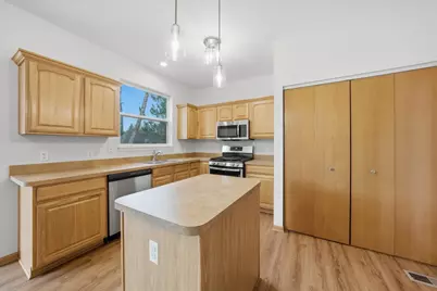 646 S Cadillac Circle, Romeoville, IL 60446 - Photo 8