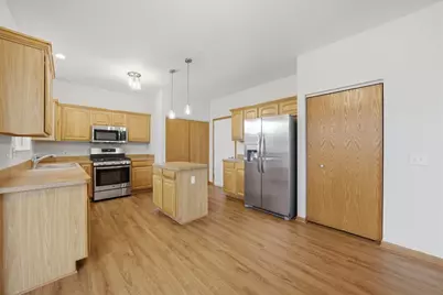 646 S Cadillac Circle, Romeoville, IL 60446 - Photo 6