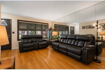 3238 N Pittsburgh Avenue, Chicago, IL 60634 - Photo 4