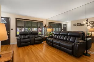 3238 N Pittsburgh Ave, Chicago, IL 60634 - Photo 4