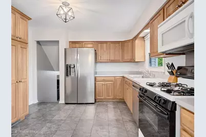 28W776 Wagner Road, Naperville, IL 60564 - Photo 10