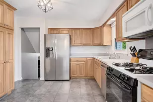 28W776 Wagner Rd, Naperville, IL 60564 - Photo 10