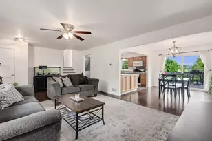 28W776 Wagner Rd, Naperville, IL 60564 - Photo 6